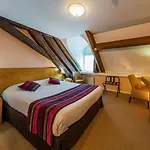 Hotell Garrigae Manoir De Beauvoir Poitiers Sud - & 3*