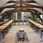 Hotell Garrigae Manoir De Beauvoir Poitiers Sud - &