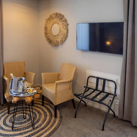 Hotel Garrigae Manoir De Beauvoir Poitiers Sud 3*