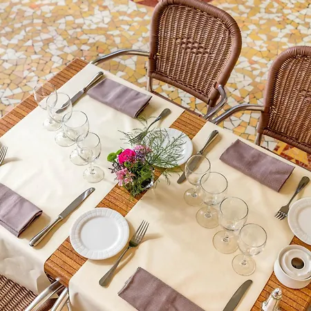 Garrigae Manoir De Beauvoir Poitiers Sud - & 3*