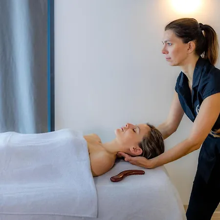 Hotell Garrigae Manoir De Beauvoir Poitiers Sud - & 3*