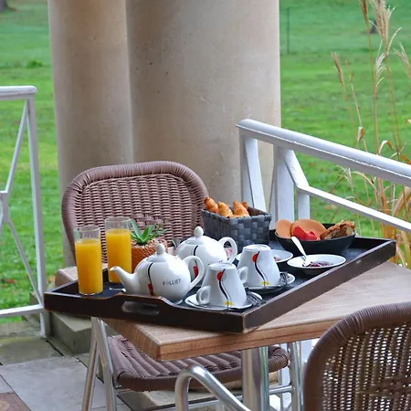 Hotell Garrigae Manoir De Beauvoir Poitiers Sud - &