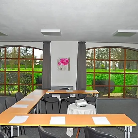 Garrigae Manoir De Beauvoir Poitiers Sud - & 3*